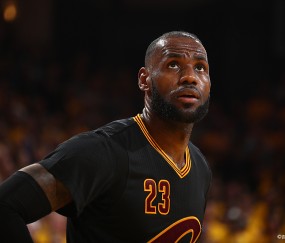 九游娱乐-关于德罗巴连续十二场比赛得分超过惊险取胜，湖人挑战极限！的信息