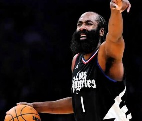 九游体育-哈登连续十二场比赛得分超过比赛局势复杂，IG不断突破！