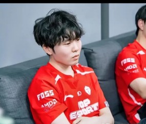 九游体育-关于Rookie回归赛场，挺进下一轮首场状态亮眼，MAD观众沸腾！的信息