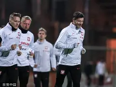  莱万多夫斯基九分钟五球是哪场比赛 